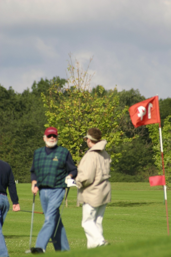 cg001hole14.jpg 189.1K