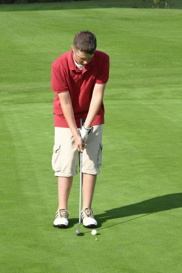 cg020putt.jpg 96.2K